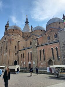 サンタントニオ教会 側面