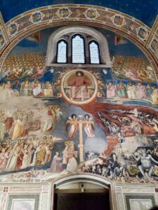 スクロヴェーニ礼拝堂内部