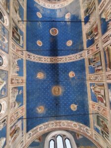 スクロヴェーニ礼拝堂内部